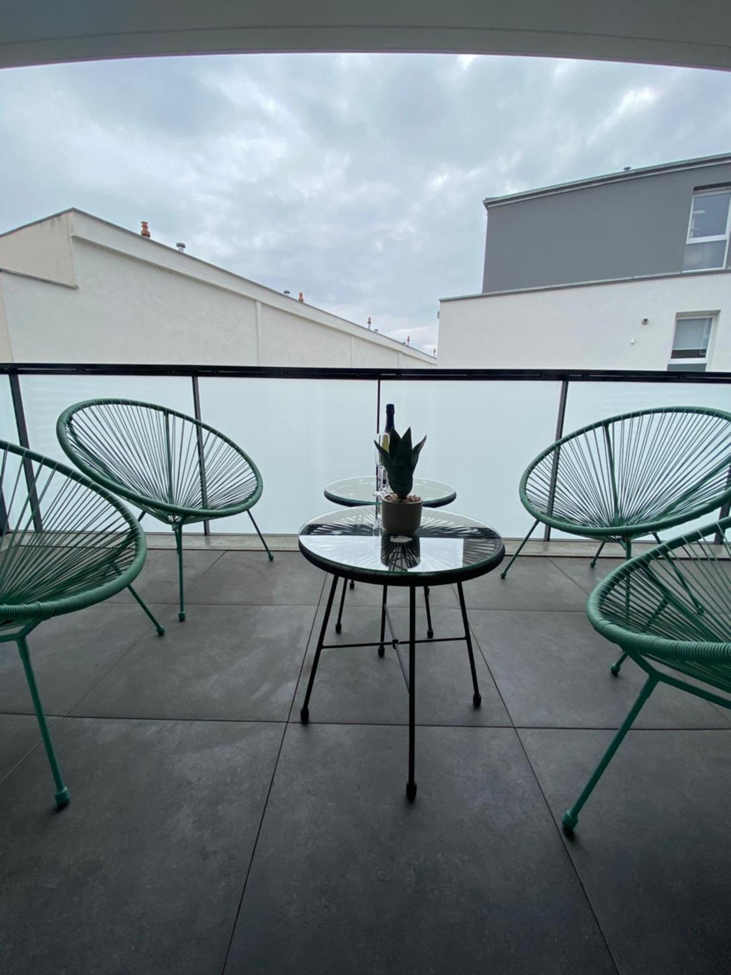 Le Riesling Colmar Centre Charmant Appartement Avec Terrasse Et Parking Gratuit Esterno foto